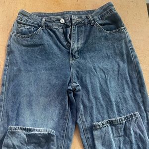 Acid washed 90’s style mom jeans